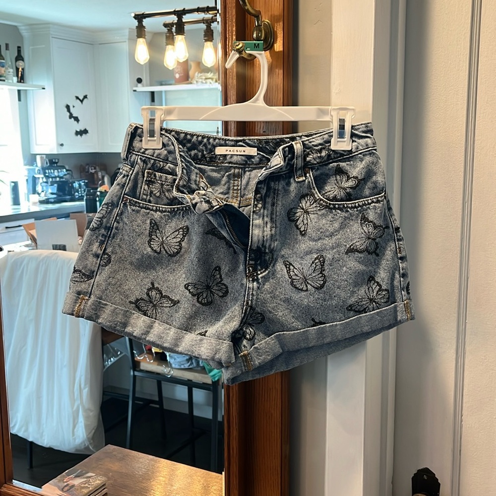 PacSun Mom Shorts with butterflies
